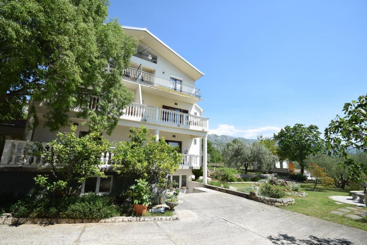 Apartments Nina Starigrad Exterior photo